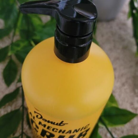 Donut Media Hand Soap, Free of Parabens & Pthalates, Cuts Grime & Grease, Shea B - Picture 6 of 6